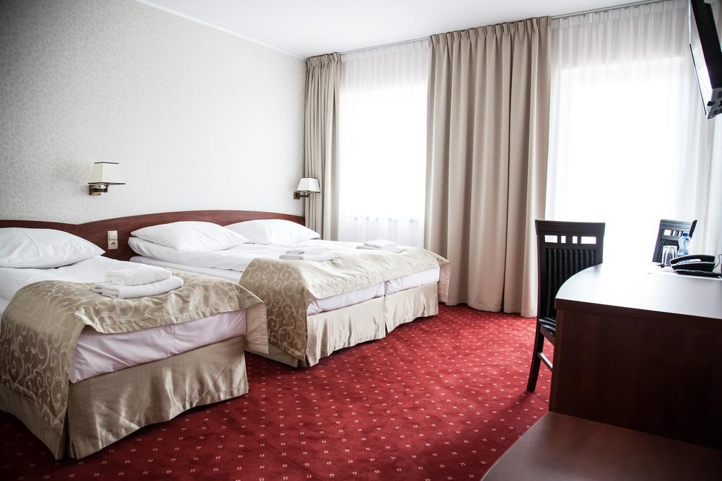 Hotel Stara Gorzelnia Licheń Quarto foto