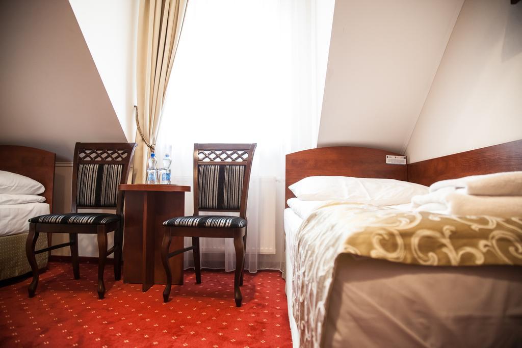 Hotel Stara Gorzelnia Licheń Quarto foto