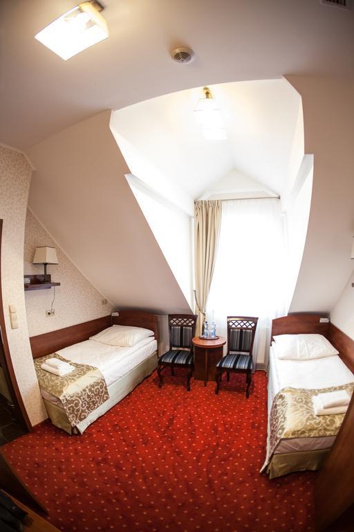 Hotel Stara Gorzelnia Licheń Quarto foto